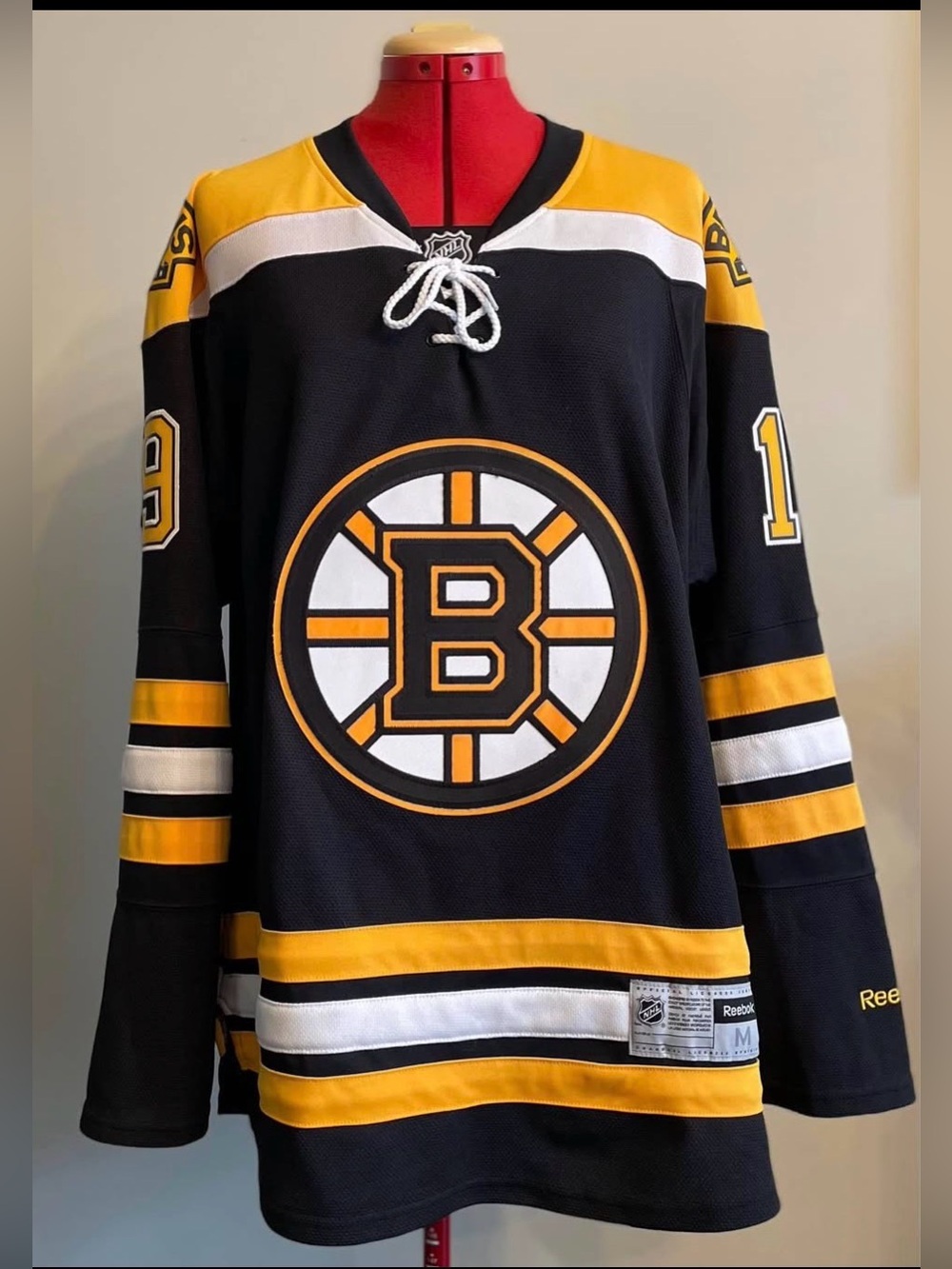 Reebok Boston Bruins NHL jersey #19 Seguin - Size Medium (men’s)